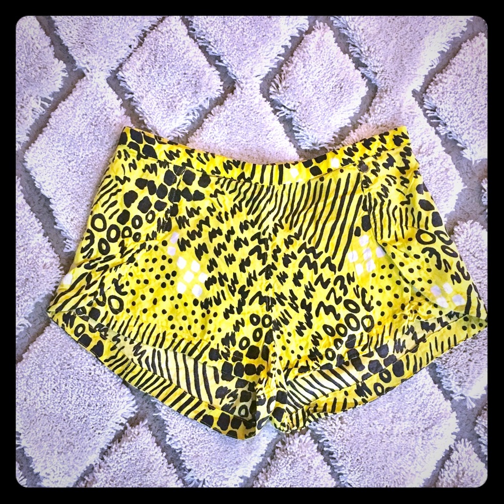 SOLD‼️ Vans high waisted shorts 🐯 fun print 🐯 - Picture 6 of 6